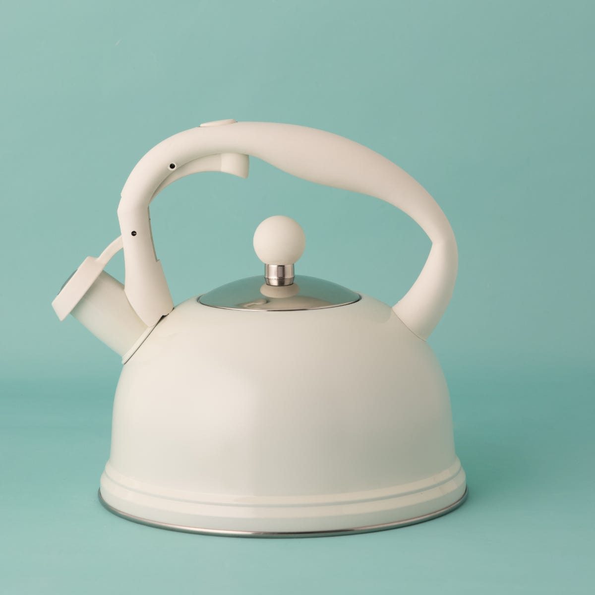 Typhoon Otto Stovetop Kettle Cream 1.8 L