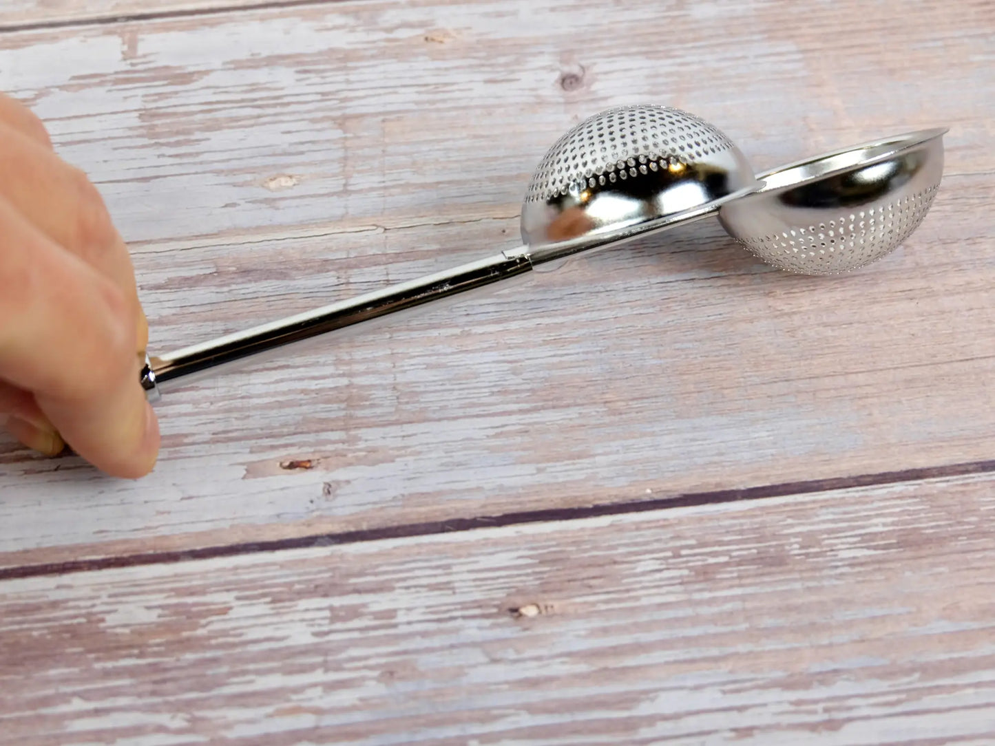 Single Cup Spring-Loaded Tea Ball Filter